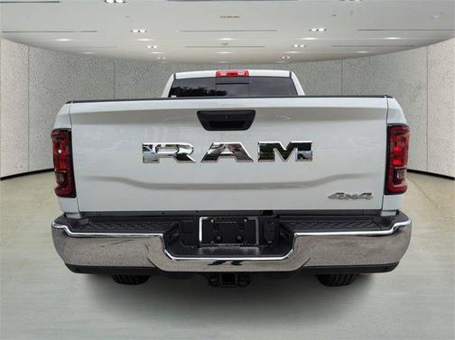 2025 RAM 2500 Tradesman Crew Cab 4x4 6'4' Box