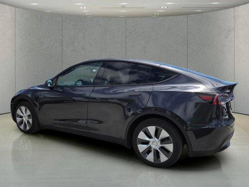 Stealth Gray 2024 Tesla Model Y Long Range Single Motor Rear-Wheel Drive