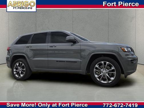 Sting-Gray Clearcoat 2022 Jeep Grand Cherokee Laredo