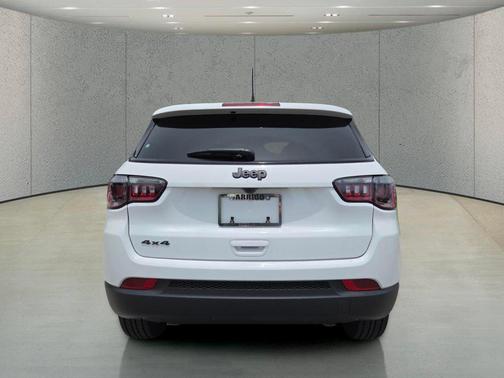 Bright White Clearcoat 2026 Jeep Compass Sport