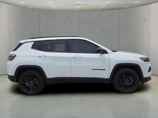 Bright White Clearcoat 2026 Jeep Compass Sport