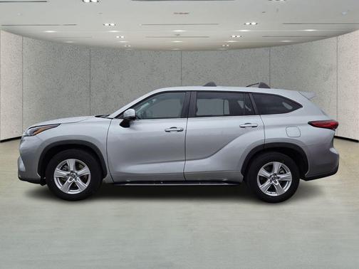 Celestial Silver Metallic 2023 Toyota Highlander Platinum