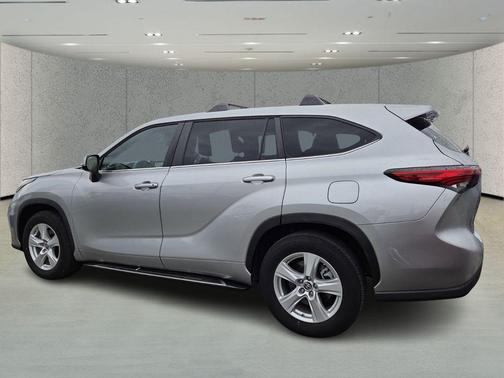 Celestial Silver Metallic 2023 Toyota Highlander Platinum