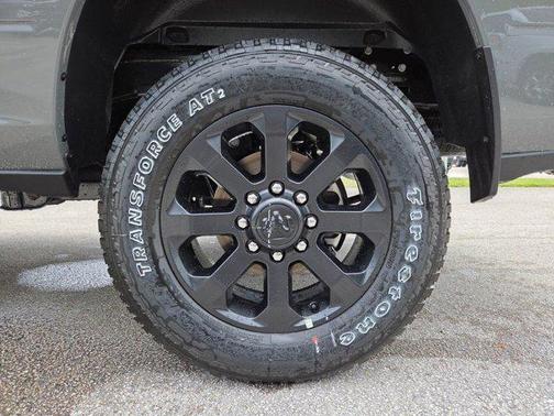 Ceramic White 2026 RAM 2500 Laramie Crew Cab 4x4 6'4' Box