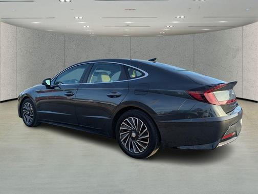 2022 Hyundai SONATA Hybrid Limited