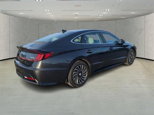 2022 Hyundai SONATA Hybrid Limited