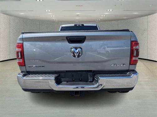 2024 RAM 3500 Big Horn Crew Cab 4x4 8' Box