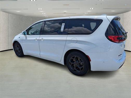 2022 Chrysler Pacifica Hybrid Limited