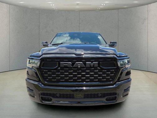 Diamond Black Crystal Pearlcoat 2026 RAM 1500 Big Horn/Lone Star