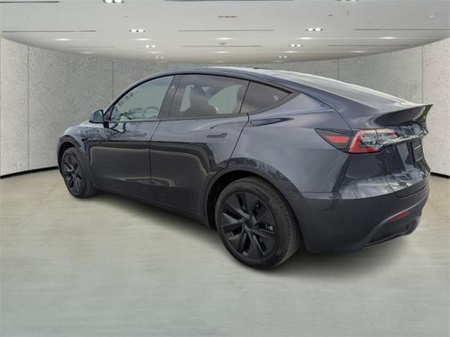 2025 Tesla Model Y Long Range Dual Motor Rear-Wheel Drive
