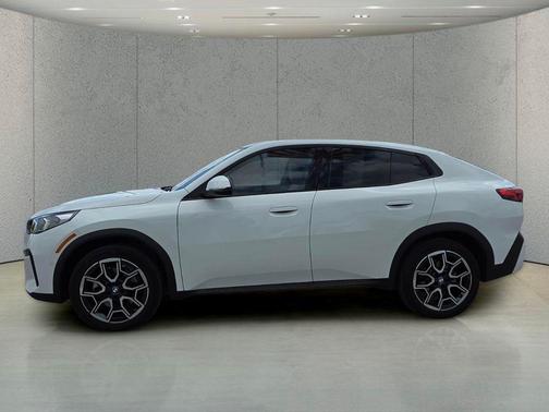 2025 BMW X2 xDrive28i