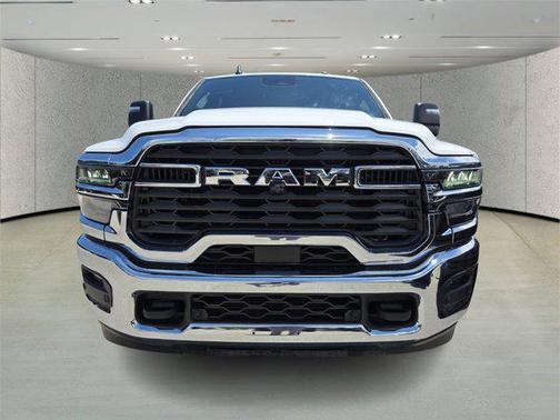 2025 RAM 2500 Tradesman Crew Cab 4x4 6'4' Box