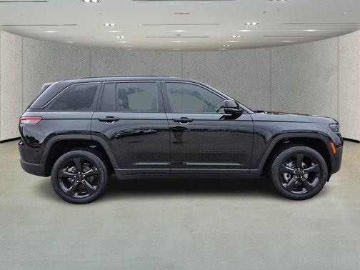 Diamond 2026 Jeep Grand Cherokee Limited
