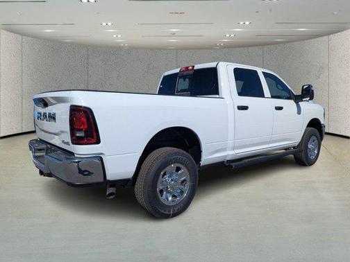 2026 RAM 2500 Tradesman Crew Cab 4x4 6'4' Box