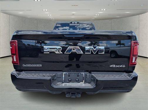 2025 RAM 3500 Laramie Crew Cab 4x4 8' Box