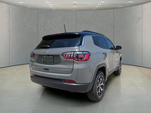 Sting-Gray Clearcoat 2026 Jeep Compass Limited
