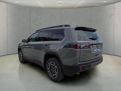 Sting-Gray Clearcoat 2026 Jeep Cherokee Laredo