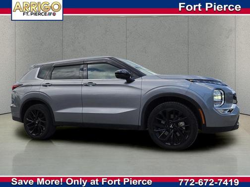 Mercury Gray Metallic 2024 Mitsubishi Outlander SE S-AWC