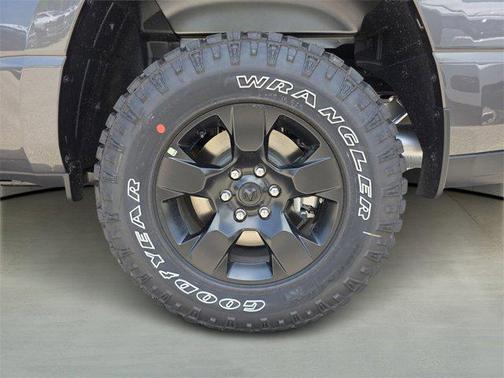 2025 RAM 1500 Warlock Crew Cab 4x4 5'7' Box