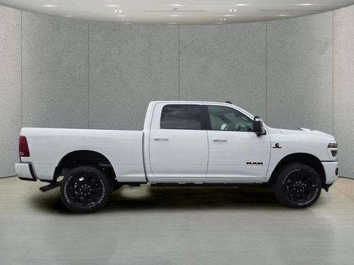 Bright White Clearcoat 2026 RAM 2500 Laramie Crew Cab 4x4 6'4' Box