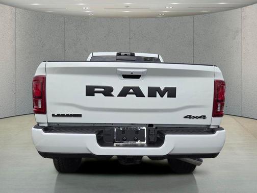 Bright White Clearcoat 2026 RAM 2500 Laramie Crew Cab 4x4 6'4' Box