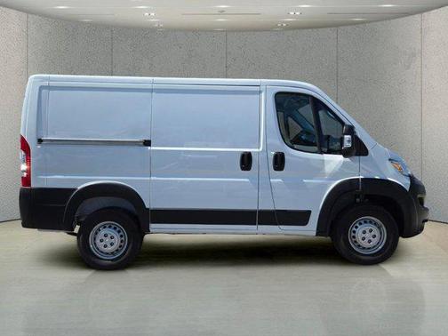 Bright White Clearcoat 2026 RAM ProMaster 1500 Low Roof