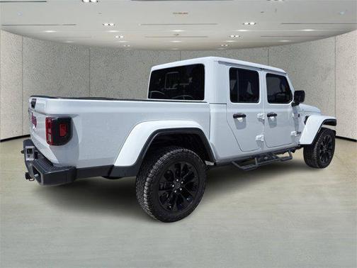 2024 Jeep Gladiator Nighthawk
