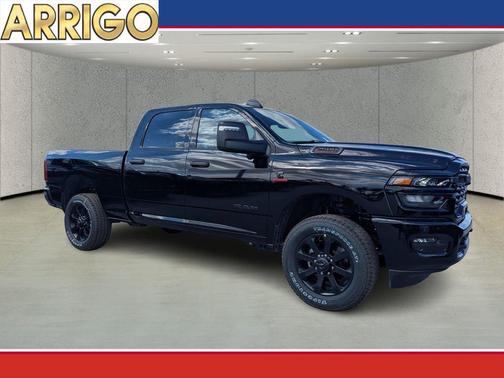 Diamond Black Crystal Pearlcoat 2026 RAM 2500 Big Horn Crew Cab 4x4 6'4' Box
