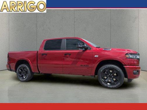 Molten Red Pearlcoat 2026 RAM 1500 Big Horn/Lone Star