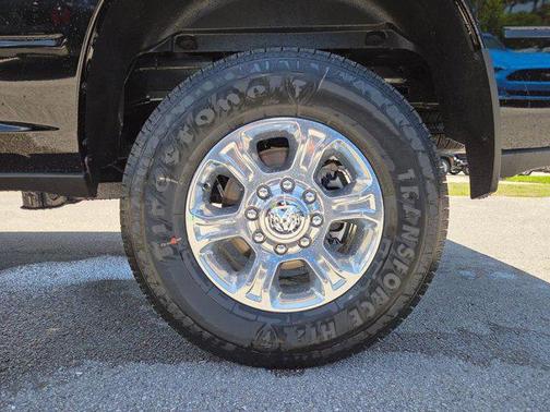 Diamond Black Crystal Pearlcoat 2026 RAM 2500 Big Horn Crew Cab 4x4 6'4' Box