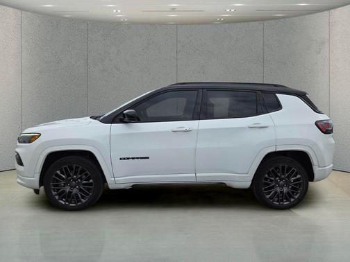 Bright White Clearcoat 2023 Jeep Compass High Altitude