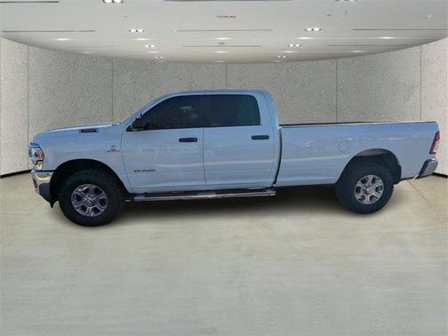 2022 RAM 3500 Big Horn Crew Cab 4x4 8' Box