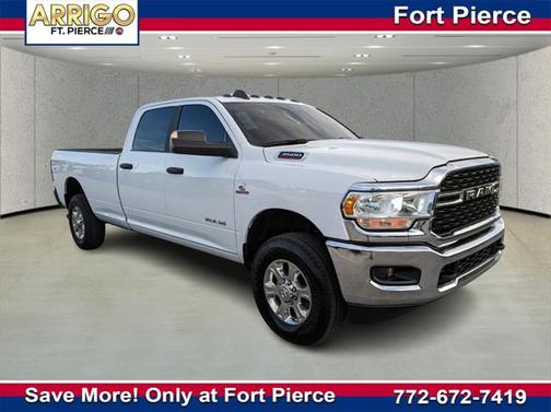 2022 RAM 3500 Big Horn Crew Cab 4x4 8' Box