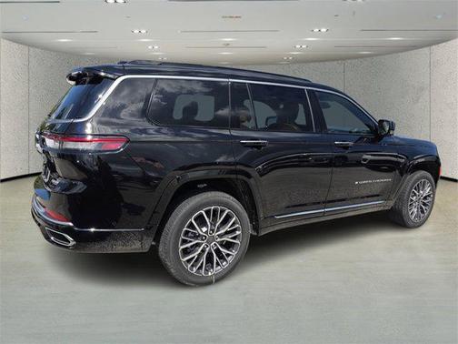 2025 Jeep Grand Cherokee L Summit Reserve
