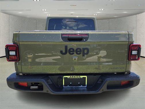 2025 Jeep Gladiator High Tide