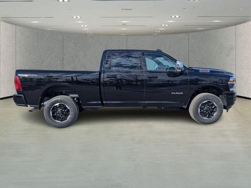 2026 RAM 2500 Laramie Crew Cab 4x4 6'4' Box