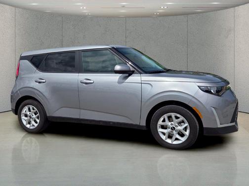 Steel Gray 2025 Kia Soul LX
