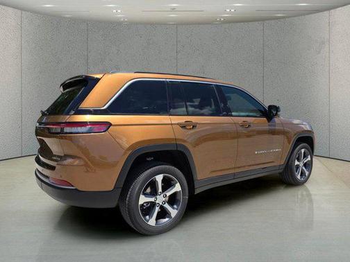 copper shino metallic clearcoat 2026 Jeep Grand Cherokee Limited