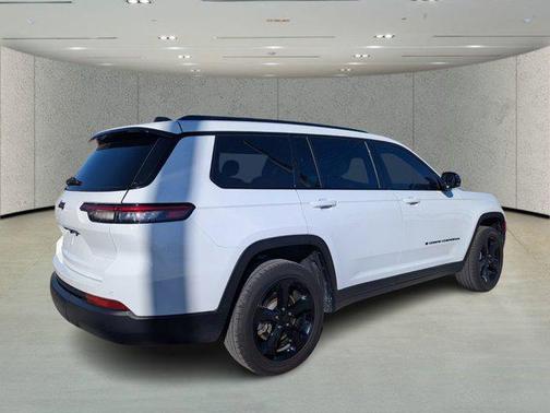 2022 Jeep Grand Cherokee L Altitude
