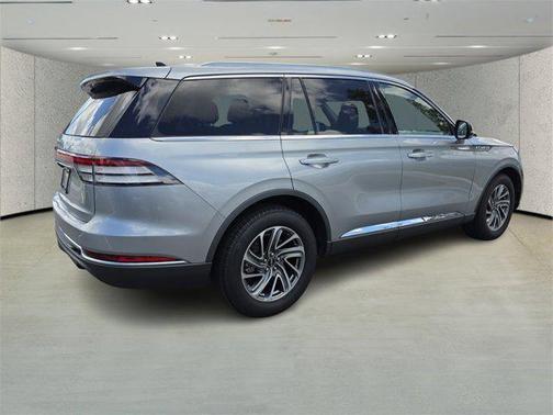 2023 Lincoln Aviator Standard