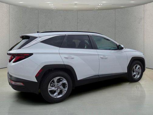 White Pearl 2024 Hyundai TUCSON SEL