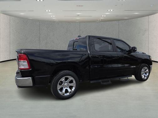Diamond Black Crystal Pearlcoat 2021 RAM 1500 Big Horn/Lone Star