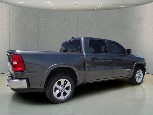 Granite Crystal Metallic Clearcoat 2025 RAM 1500 Big Horn/Lone Star