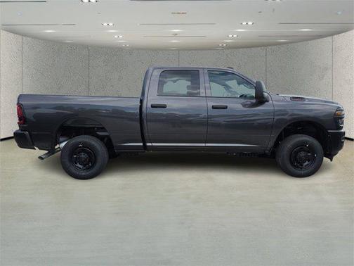 2025 RAM 2500 Tradesman Crew Cab 4x4 6'4' Box