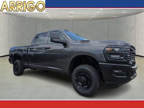 2025 RAM 2500 Tradesman Crew Cab 4x4 6'4' Box