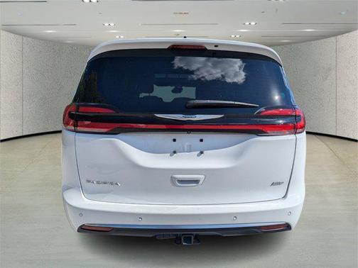 2025 Chrysler Pacifica L