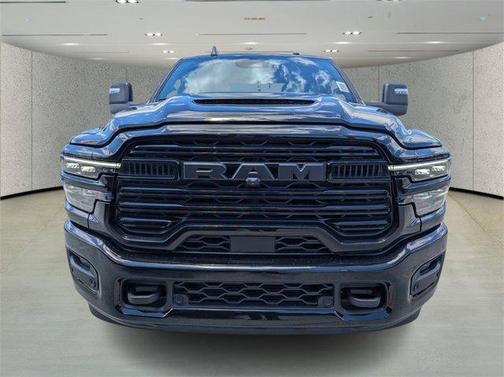 2025 RAM 3500 Laramie Crew Cab 4x4 6'4' Box