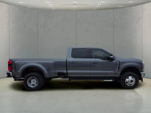 Carbonized Gray Metallic 2023 Ford F-350 Lariat