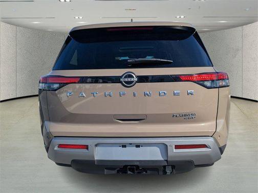 2023 Nissan Pathfinder Platinum 4WD