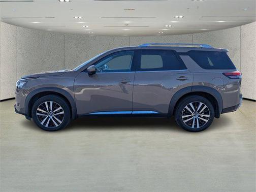 2023 Nissan Pathfinder Platinum 4WD